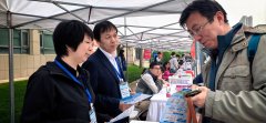 学院招生团队取考生、家长面临